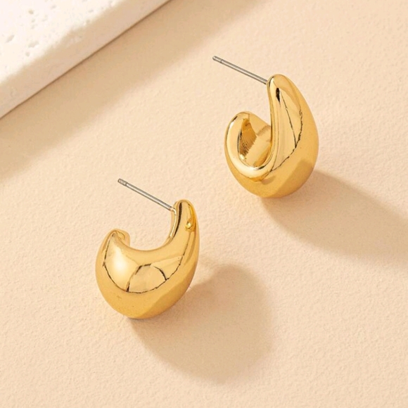 ANTHRO THE PETRA MINI DROP GOLD WATERDROP EARRINGS - Picture 5 of 6